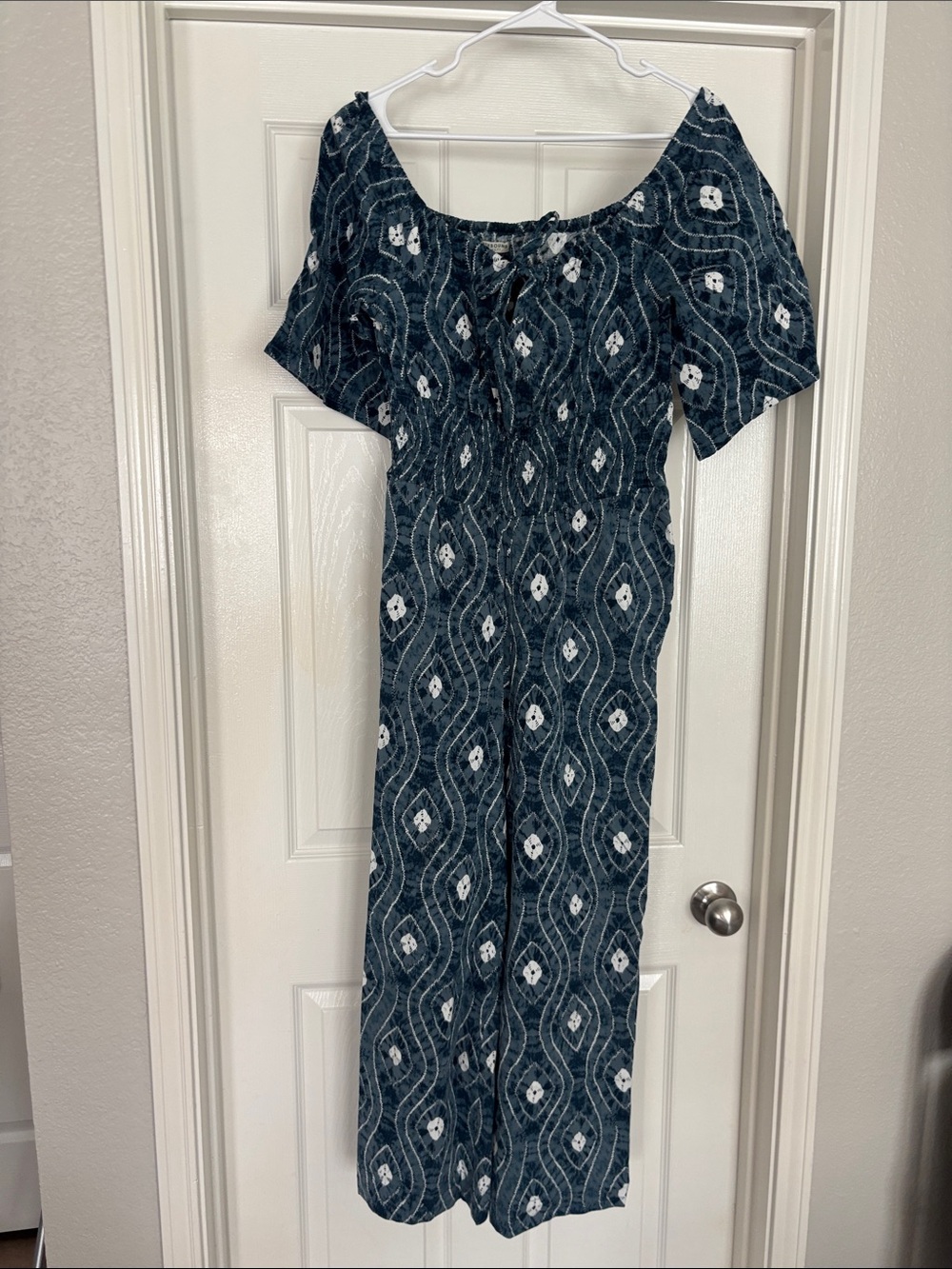 Earthbound Trading Company blue and white patterned jumpsuit Size M like new!